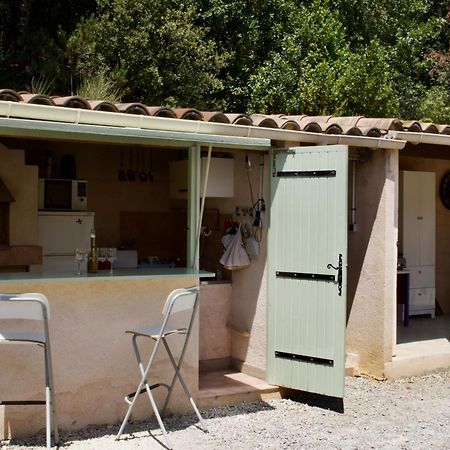 La Bastide Des Roses Bed & Breakfast Saint-Julien-d'Asse Exterior photo